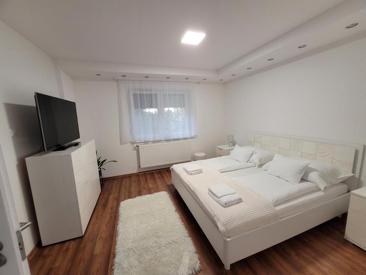 Matrix Apartman Бекешчаба Экстерьер фото