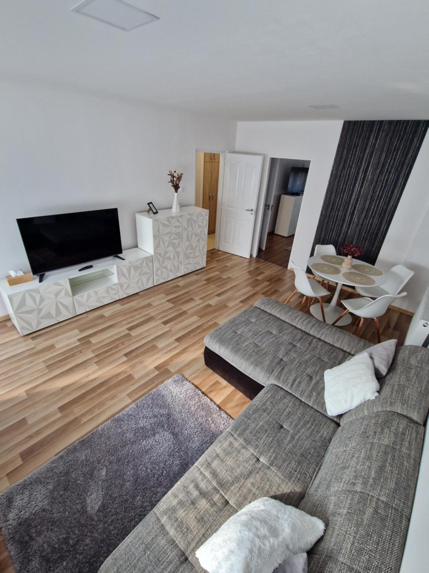 Matrix Apartman Бекешчаба Экстерьер фото