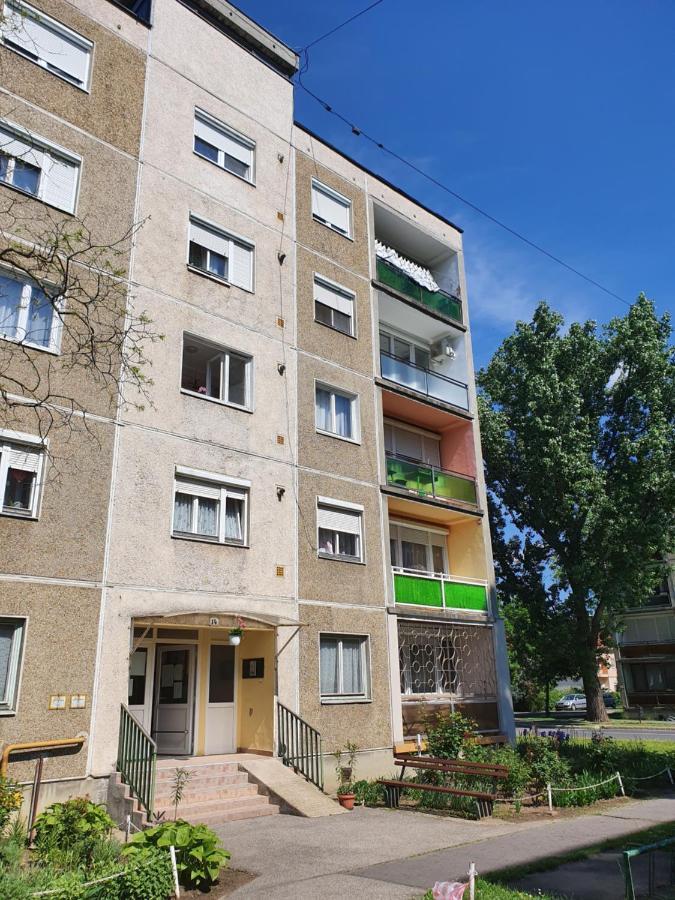 Matrix Apartman Бекешчаба Экстерьер фото
